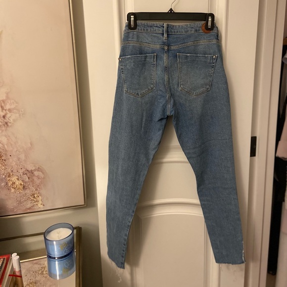 ZARA Skinny Blue Jeans with Frayed Hem - Picture 4 of 11
